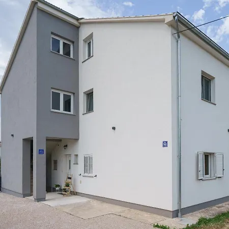 Apartment Rusula *