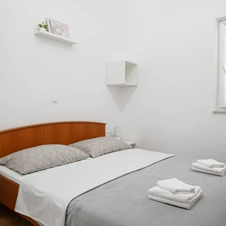 Rusula Apartment *