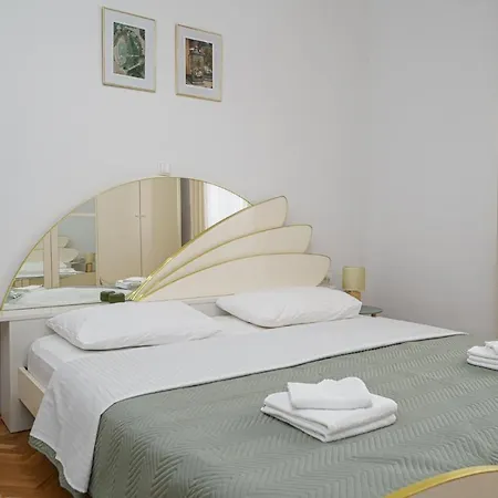 Rusula Apartment *
